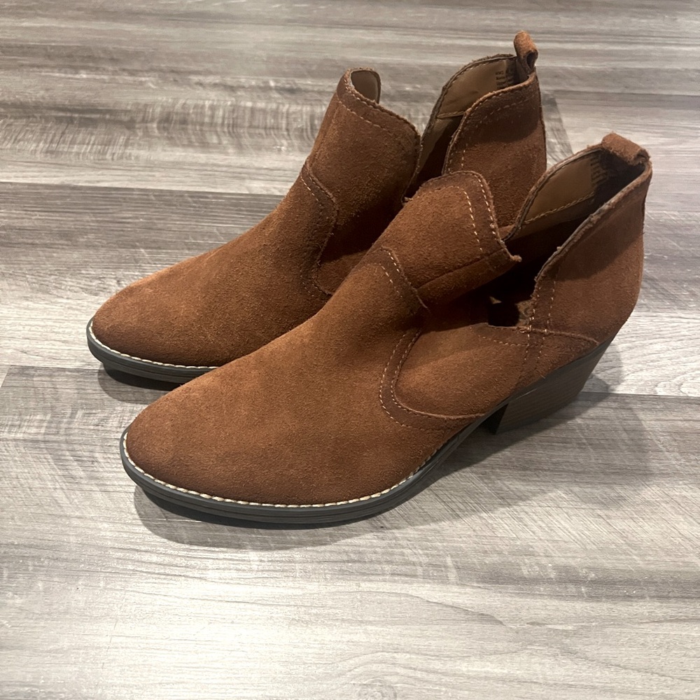 Women’s Sonoma suede booties